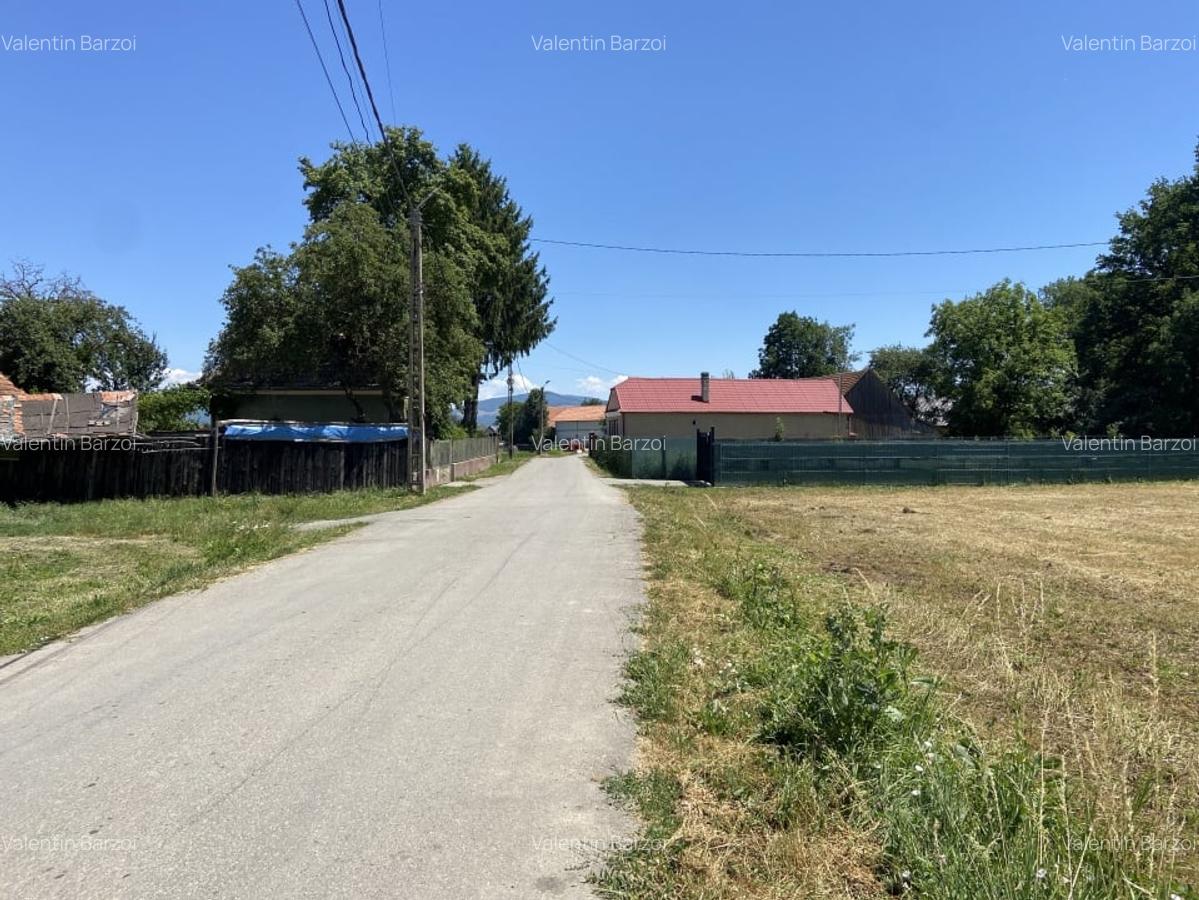 Teren intravilan de vanzare , cu utilitatii, langa padure, zona linistita - 2