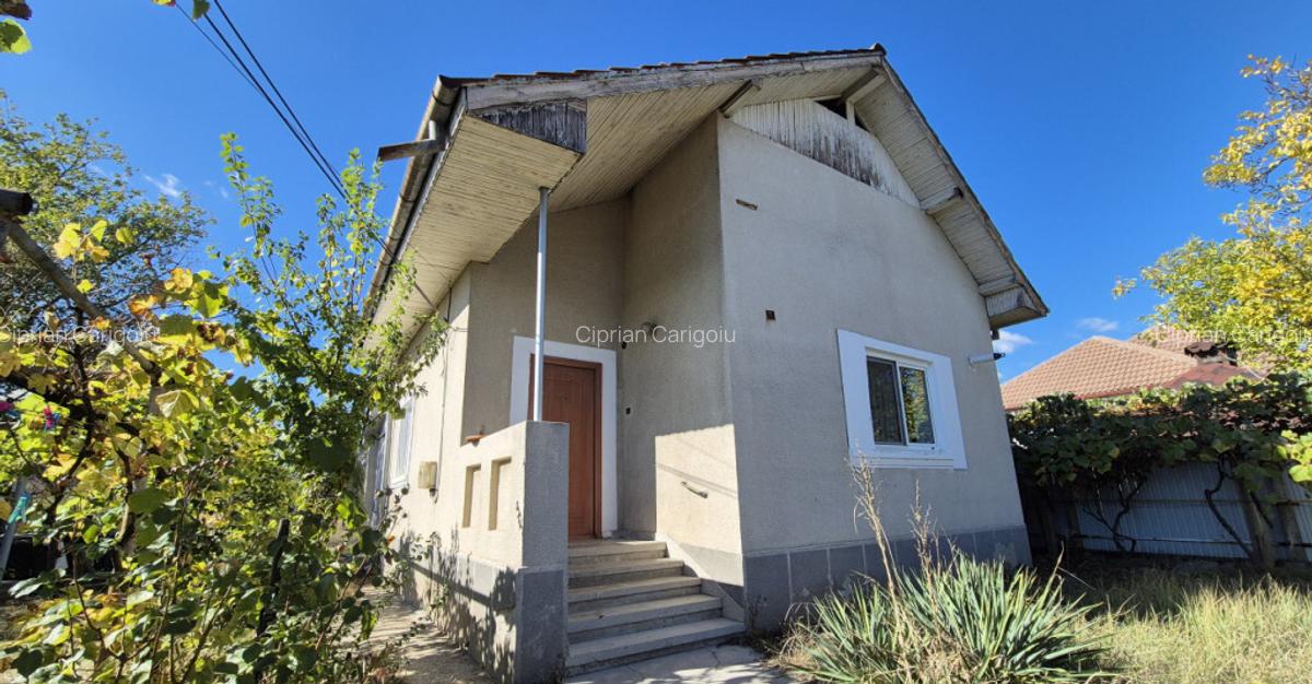Casa cu teren generos, str. Ghiocelului cartier Primav - 1