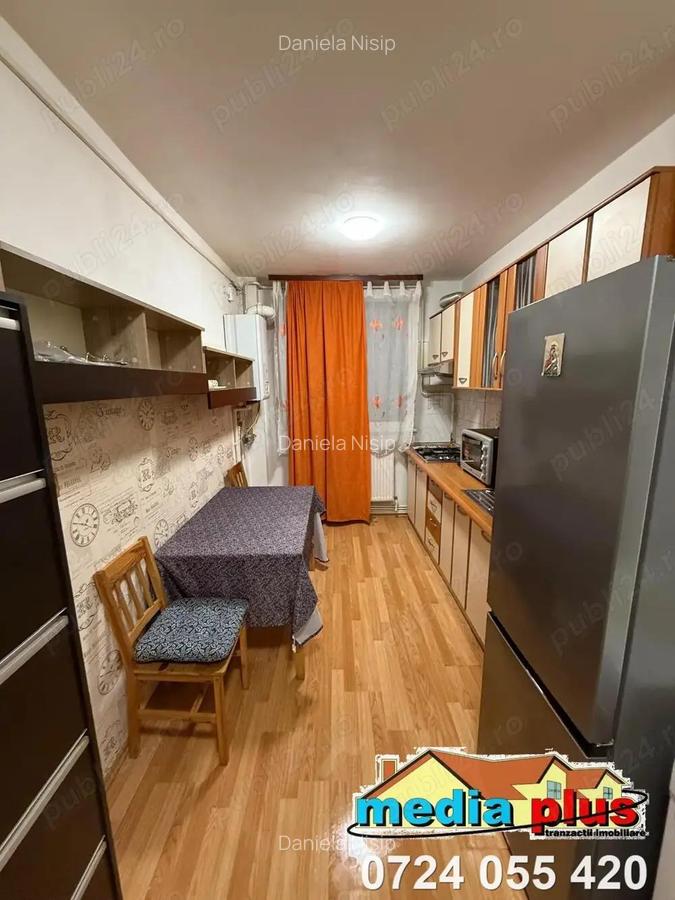 De inchiriat Apartament 2 camere, Centru - 1