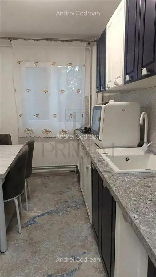 Dambovita - 2 Camere - Bloc izolat - Etaj intermediar - Amenajat - 2