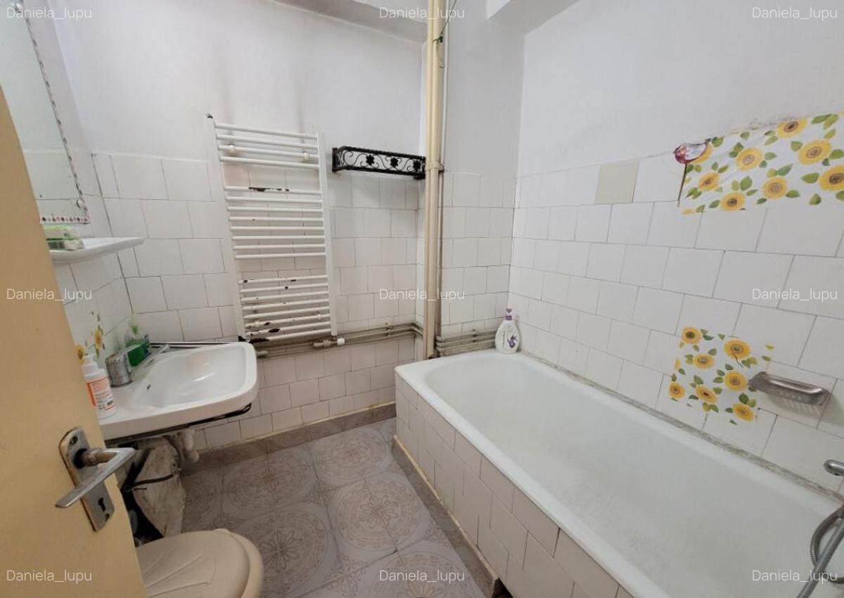 Apartament 4 camere - 82 mp - ultracentral - Targu Jiu - 9 Apartament 4 camere - 82 mp - ultracentral - Targu Jiu - 9
