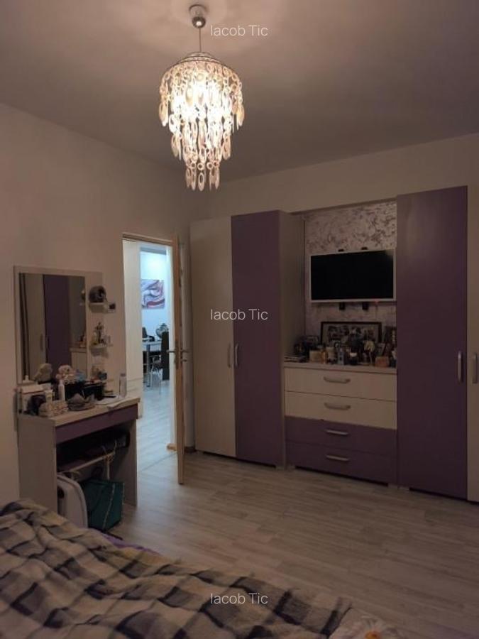 Apartament cu 3 camere decomandat în Nufărul - 7