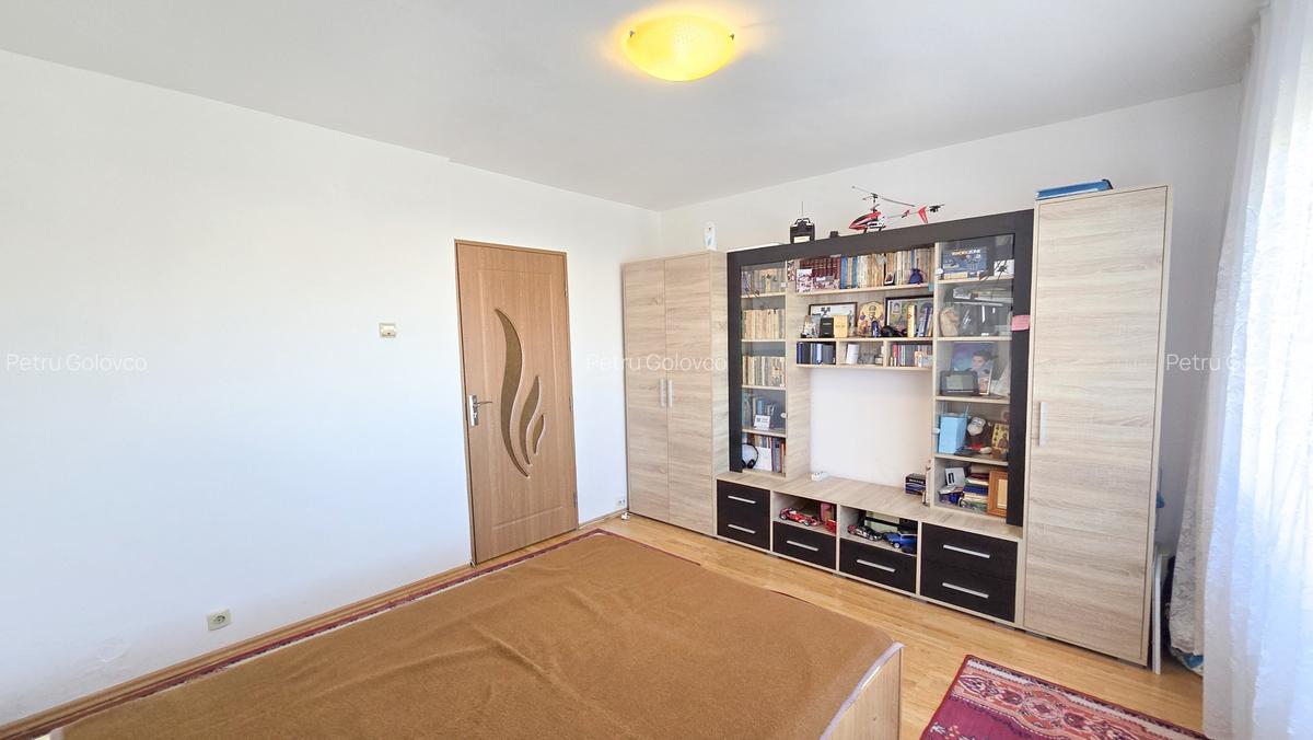 Apartament 3 Camere Suprafață Generoasă - 8 Apartament 3 Camere Suprafață Generoasă - 8