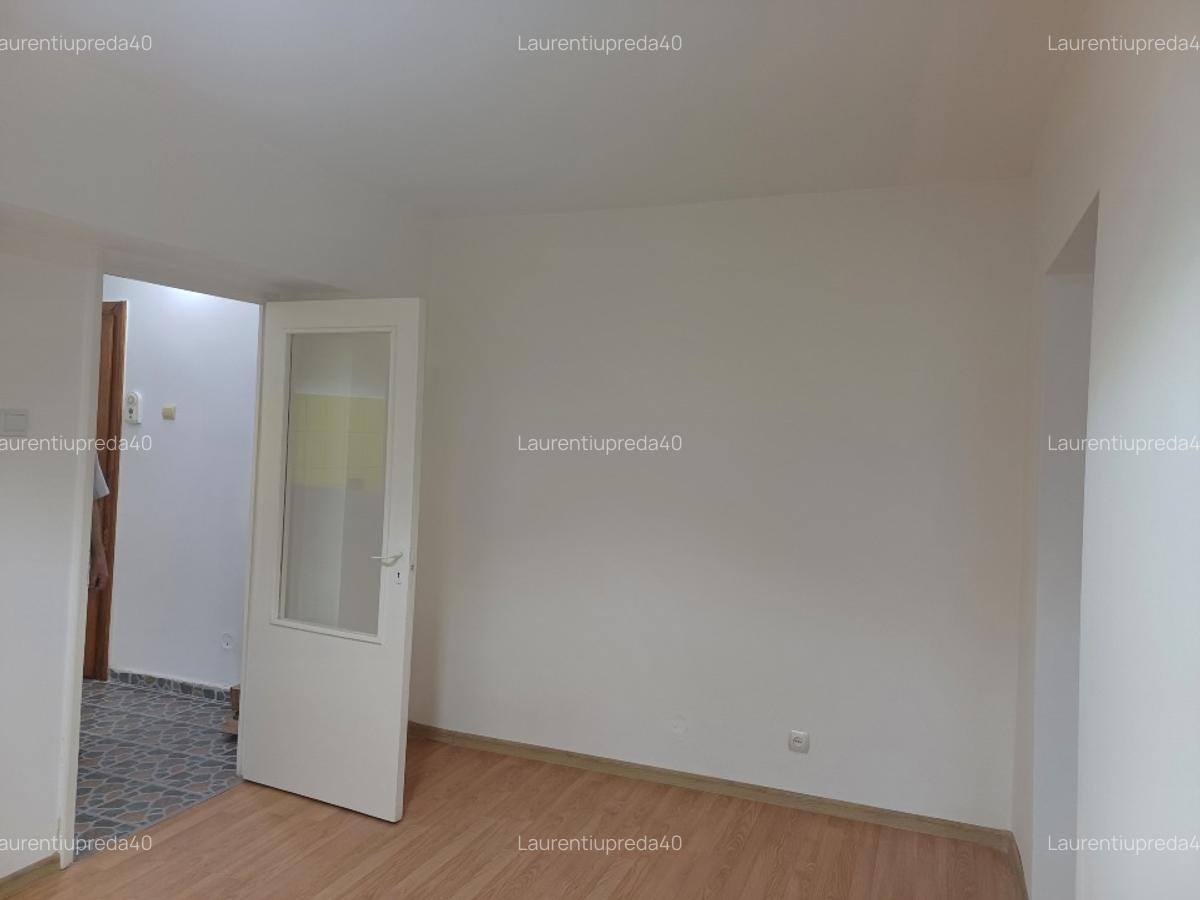 Apartament 2 camere de vanzare - 3