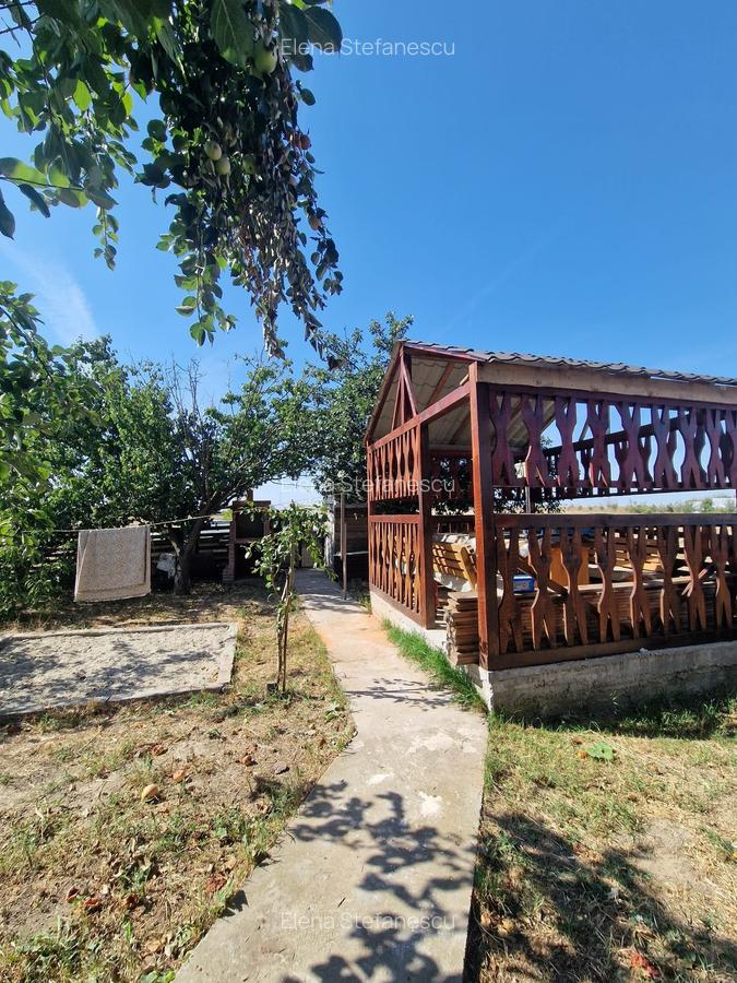 Casa de vanzare - Dobreni - Vidra - teren 2444 mp - intravilan - stradal/central - 3