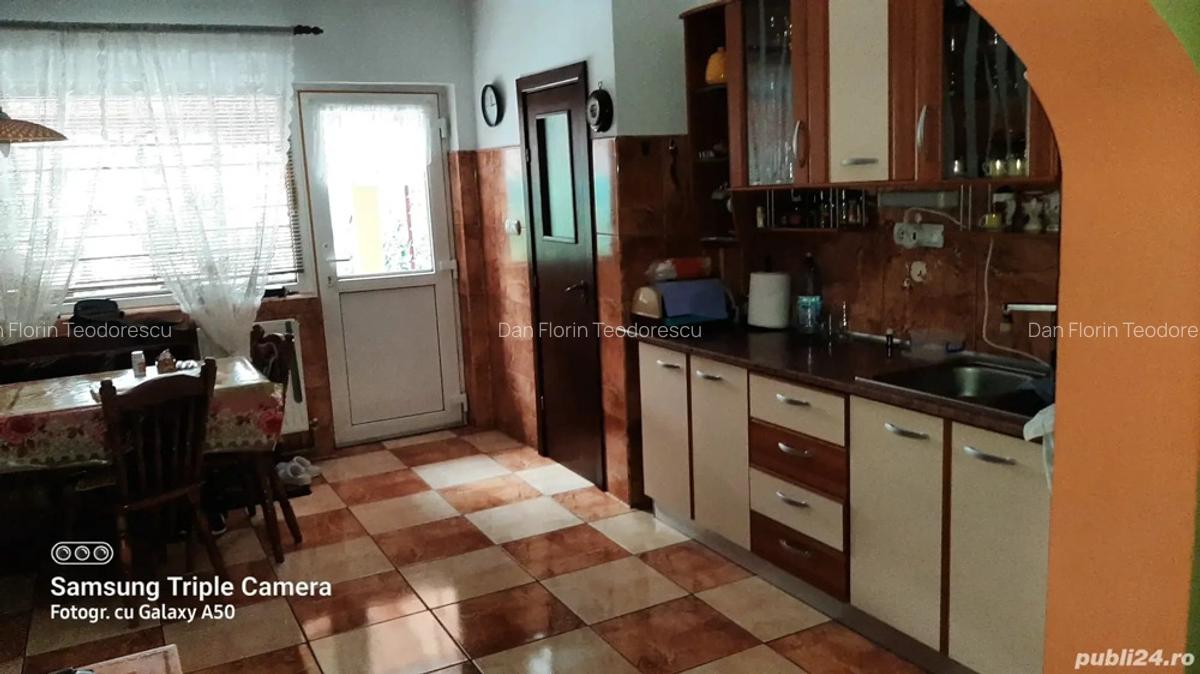 Vand casa curte 500 m.p. si construc?ie 150m.p. in Chitila Ilfov. - 4