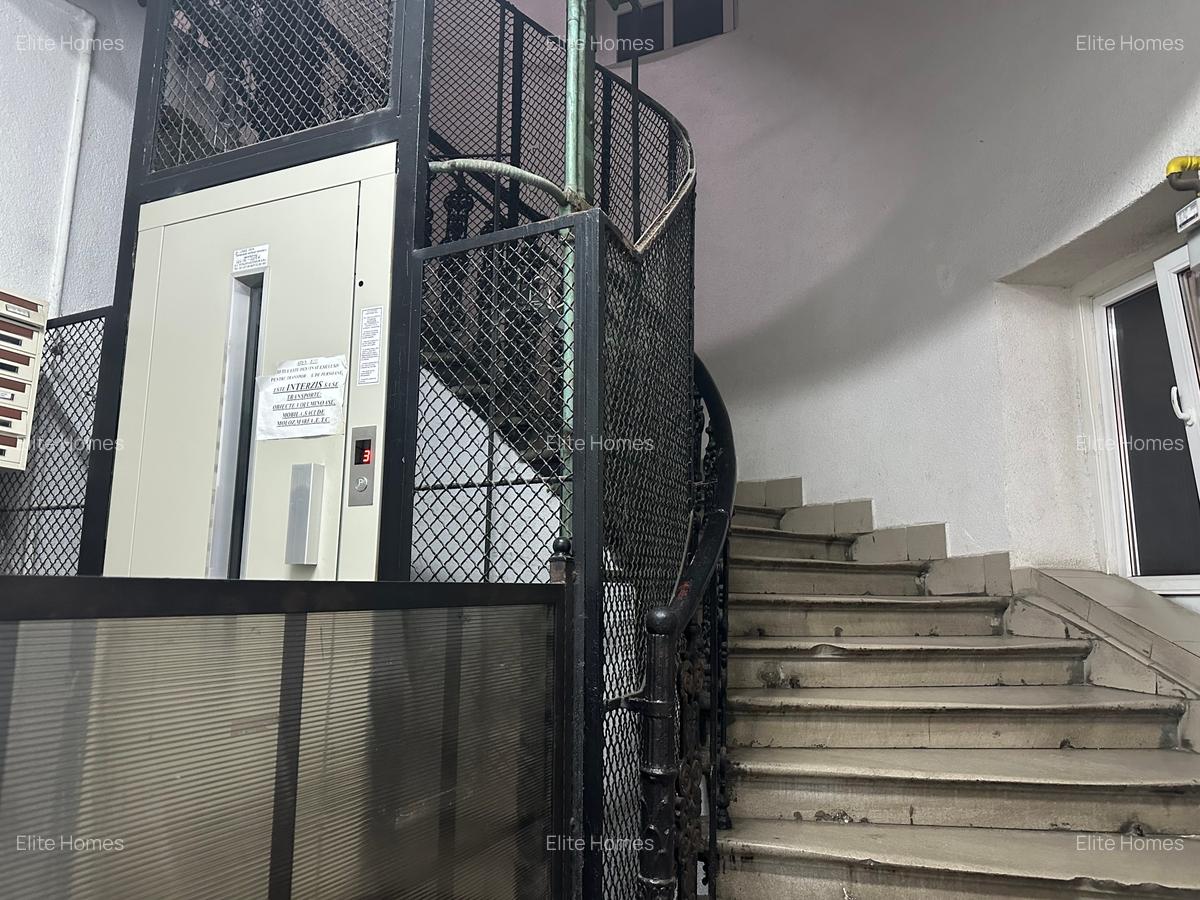 Apartament cu 7 camere semidecomandat în Universitate - 23