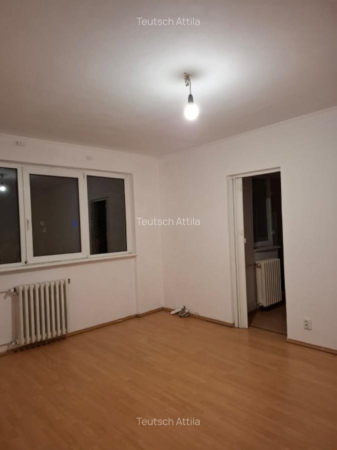 Apartamen 2 camere de vanzare - 4