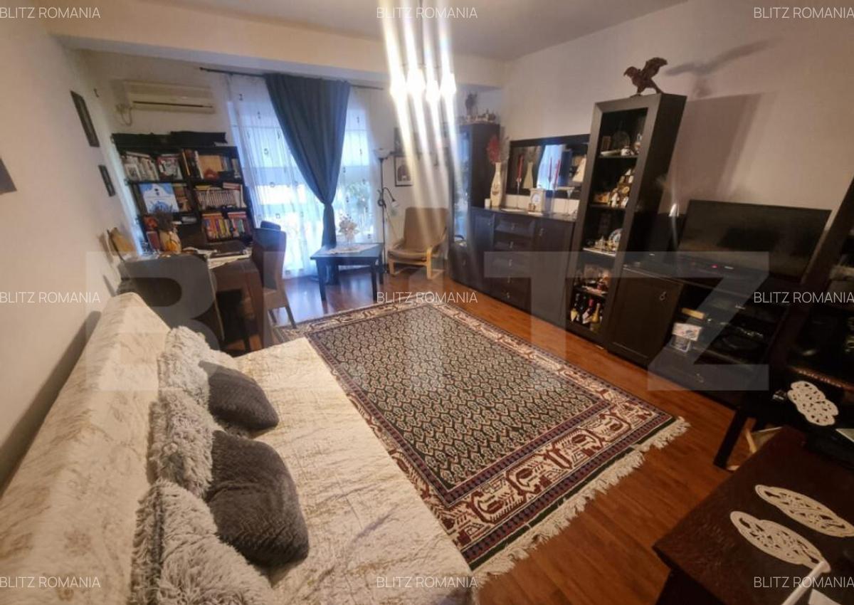 Apartament de vanzare, cu 2 camere, decomandat, 62 mp, zona - 1