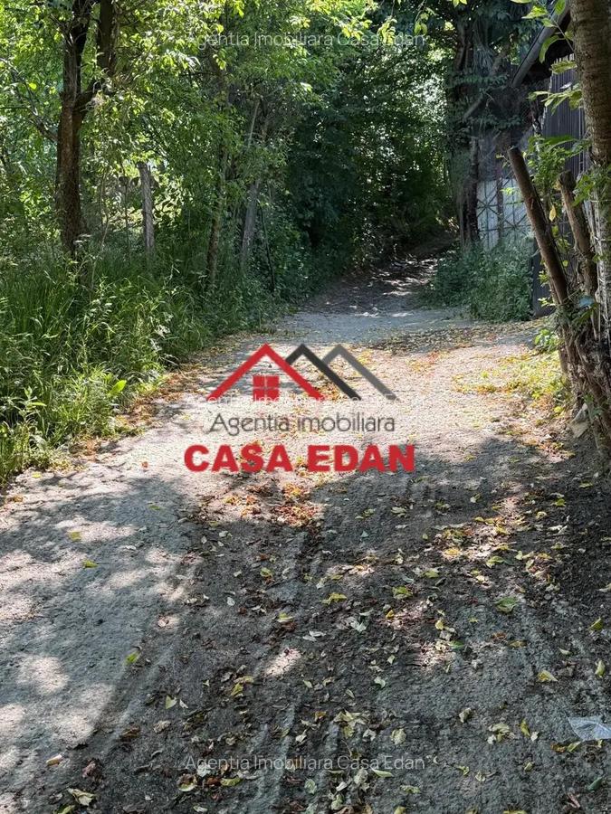 Teren intravilan neconstruibil in Poiana Campina--550 mp--5.300e - 16