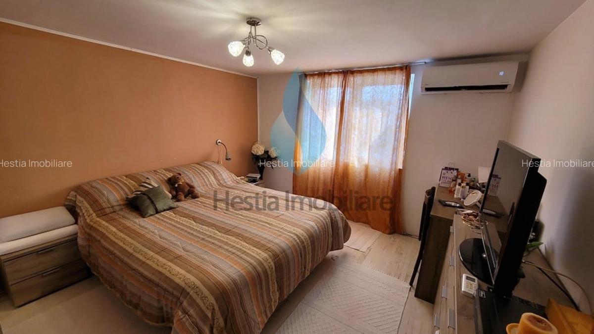 Casă cu 8 camere în Sărărie - 4