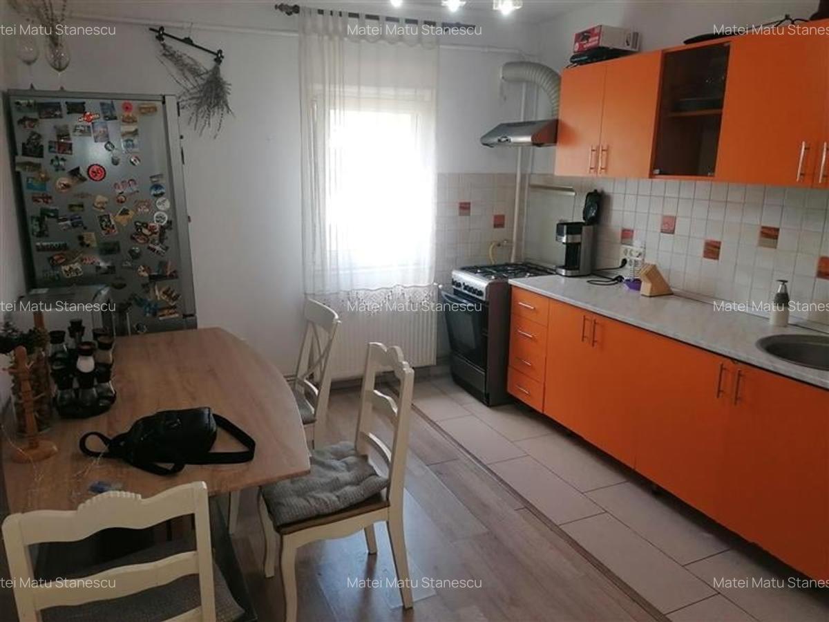 Apartament cu 3 camere semidecomandat în Soarelui - 10