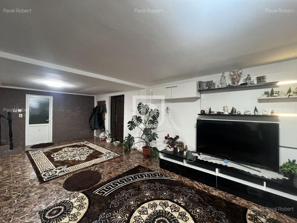 Casă de vânzare în Gura Humorului - 3 dormitoare, 300 mp - 3