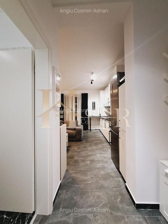 Aproape de magazine. Cochet. Luminos. - 9