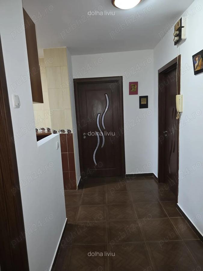 Vand apartament 3 camere decomandat - 1