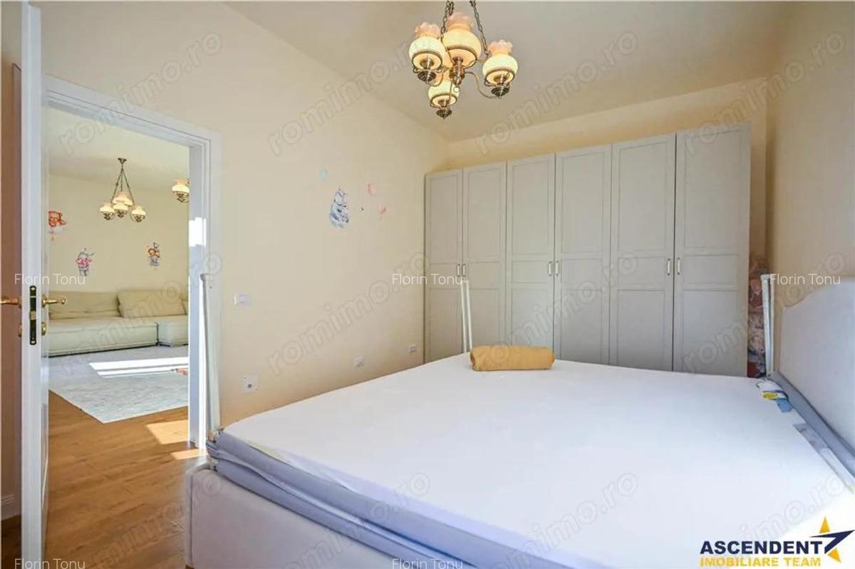 FILM! Eleganta si confort, in cetatea istorica a Brasovului, vedere spre Tampa - 5