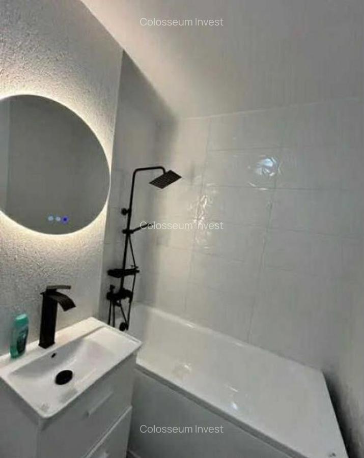 Apartament 2 camere, decomandat - zona Triaj - 6