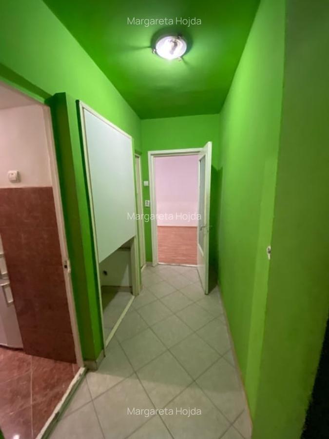 Apart. 2 camere, semi-decomandate, tip X, etaj 1, zona Aleea Calinului - 12