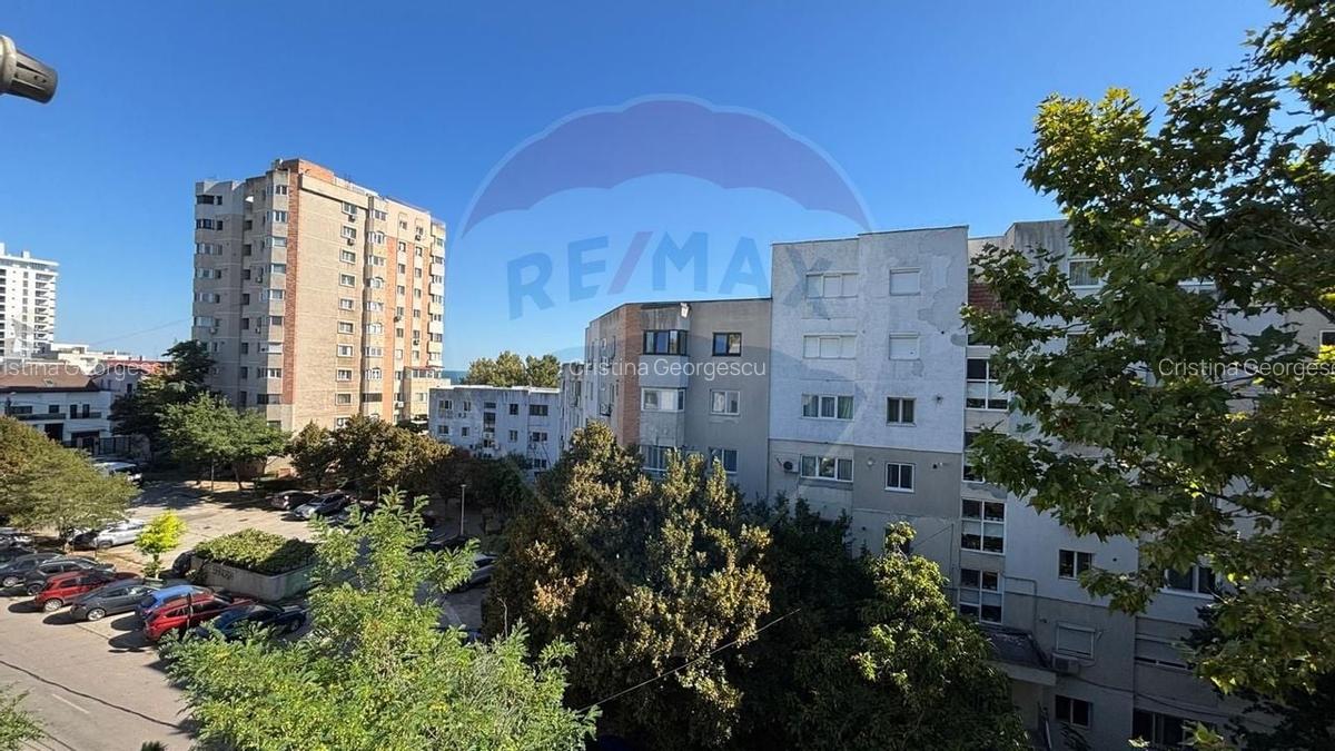 Apartament cu 3 camere de inchiriat in Faleza Nord-Constanta - 2