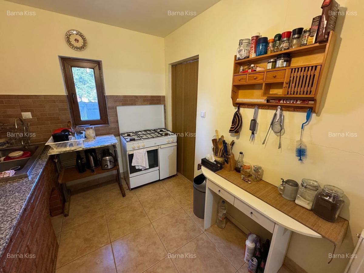 Vilă cu 6 camere de vânzare - 7 Vilă cu 6 camere de vânzare - 7