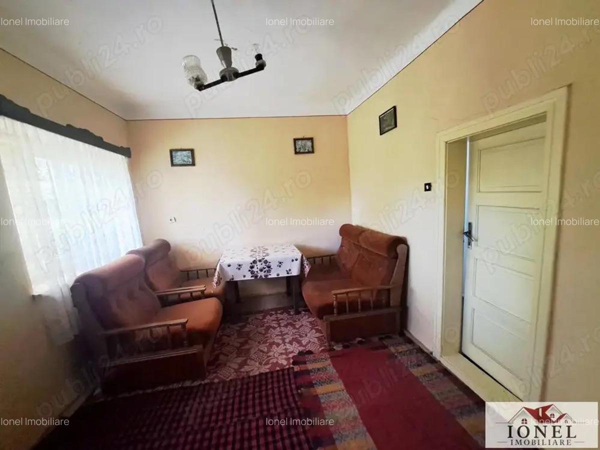 Casa de vanzare in Ghirbom - Berghin- 3800 mp teren - 10