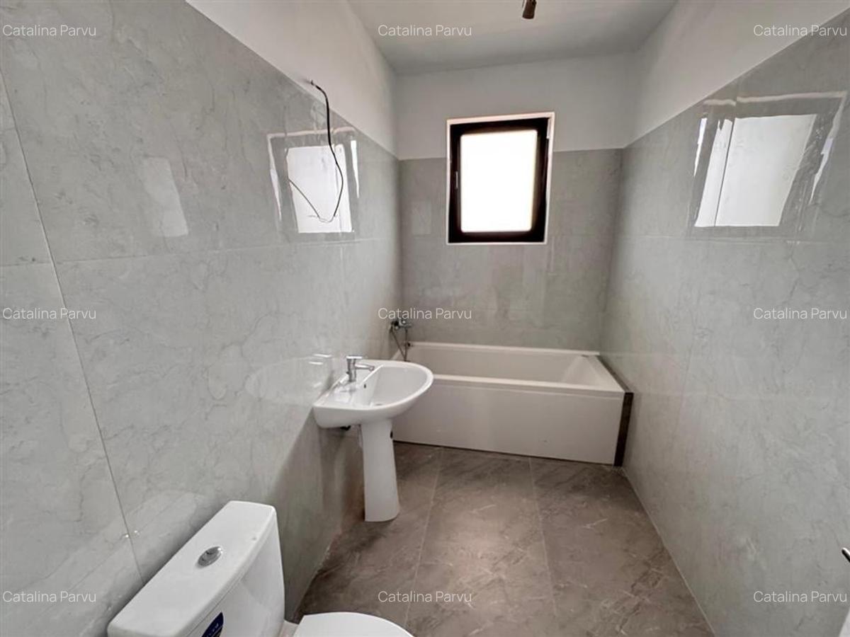 Apartament cu 2 camere decomandat în Titan - 12