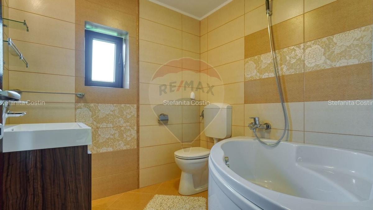 Casa / Vila cu 7 camere de vanzare in zona Tohanita 0% Comision - 24