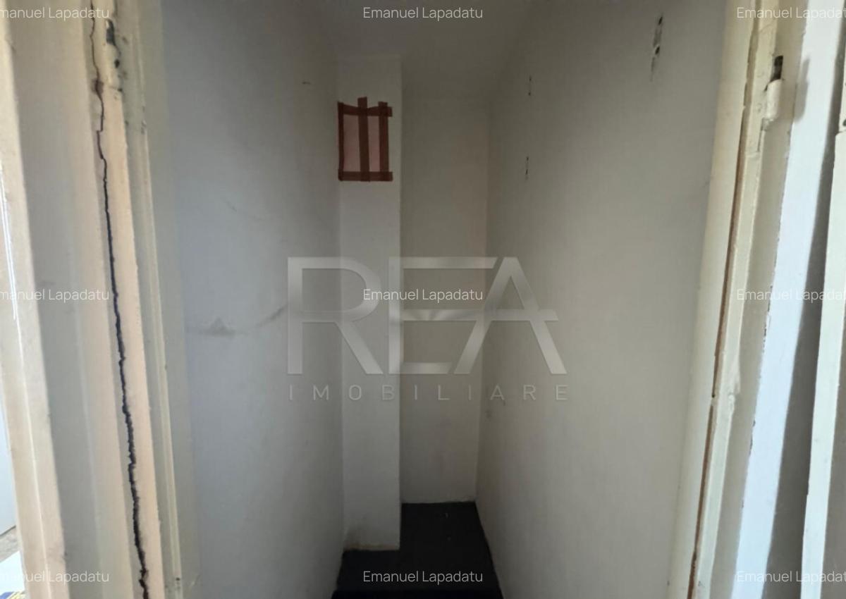 2cam decomandat |Str Pascani | bloc dupa cutremur | 5min met - 9