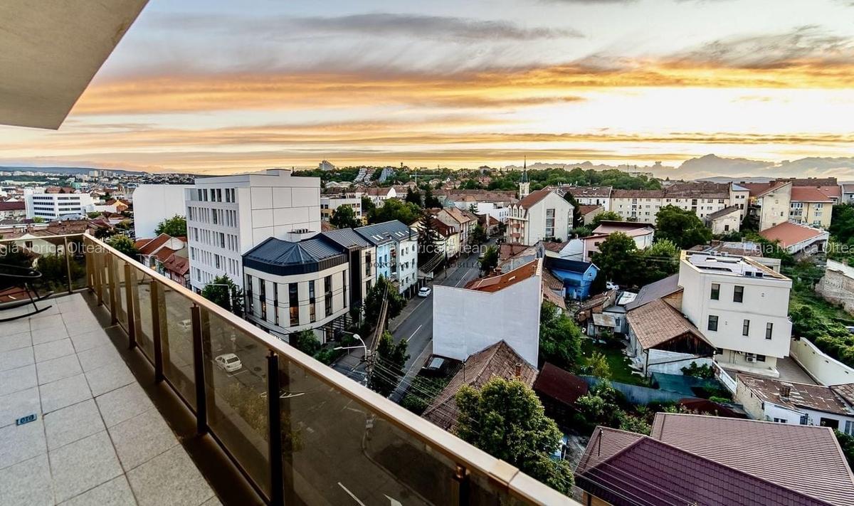 Apartament cu 3 camere semidecomandat, mobilat în Central - 1