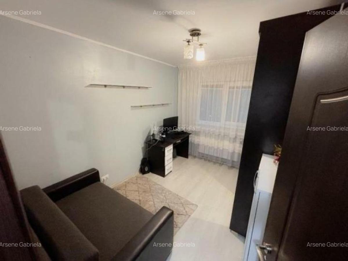 De vanzare apartament 4 camere/ Bld Chisinau - 3