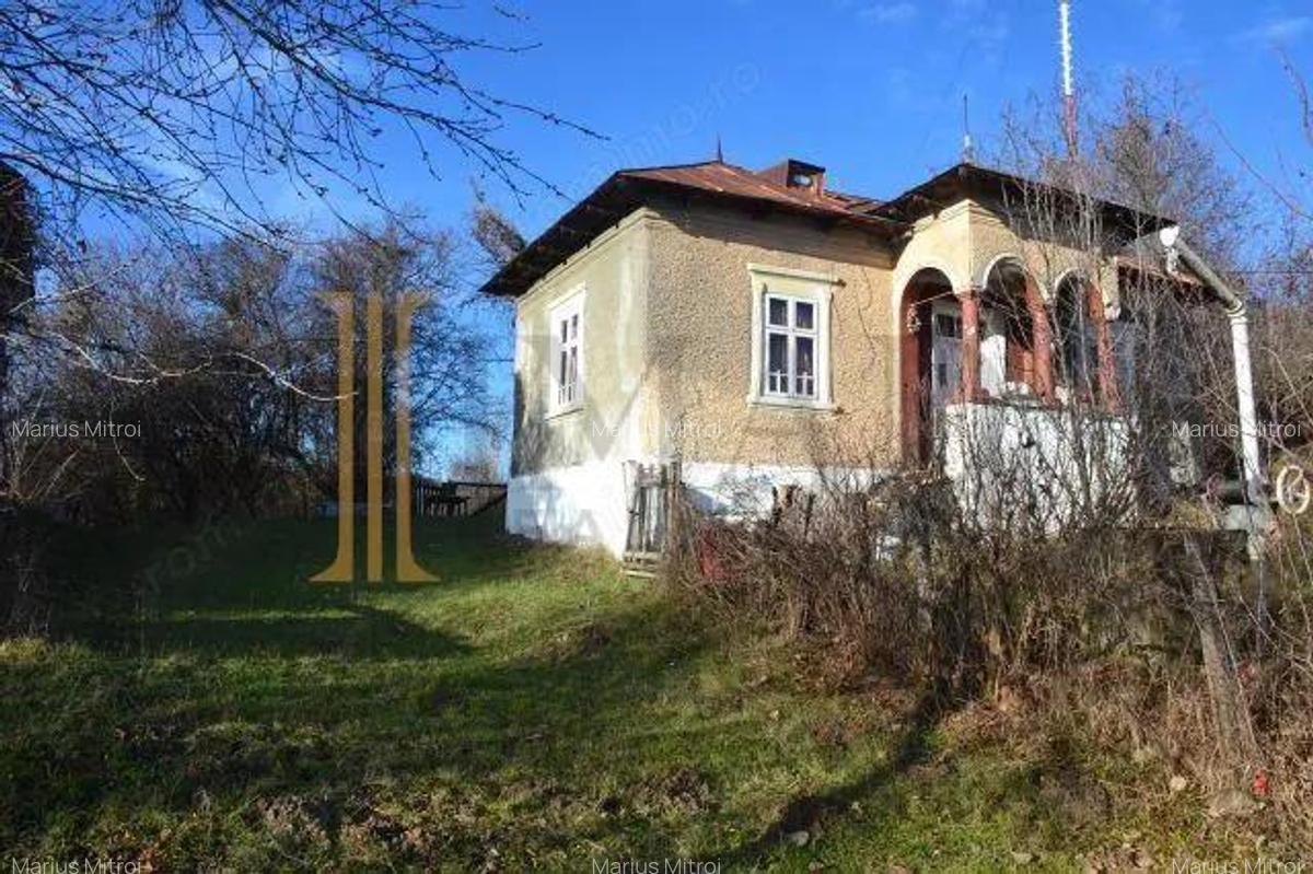 Vanzare Casa Batraneasca + Teren 3000mp - Glodeni Dambovita. - 3