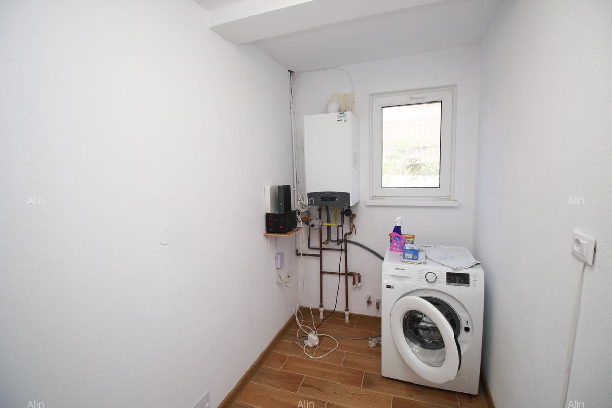 Casă cu 7 camere în Platoul Izvor - 14