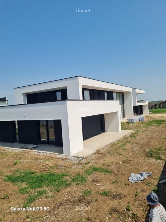 Vand vila spectaculoasa zona Otopeni Tunari - 16