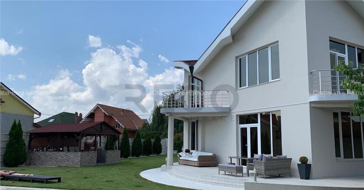 Vila de lux in Sanmartin, Beverly Hills - 3