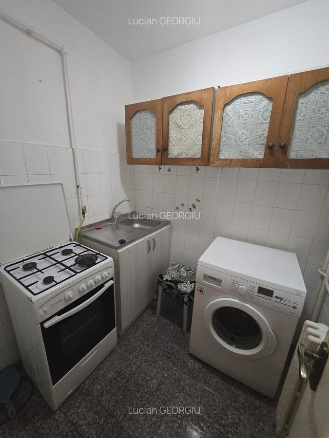 Garsonieră decomandată, mobilată în Buziașului - 4