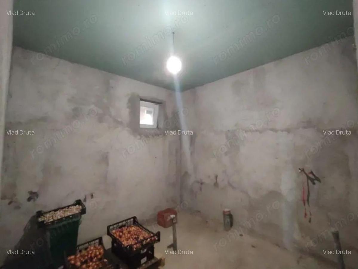 Casa de vanzare in Tarian - 10