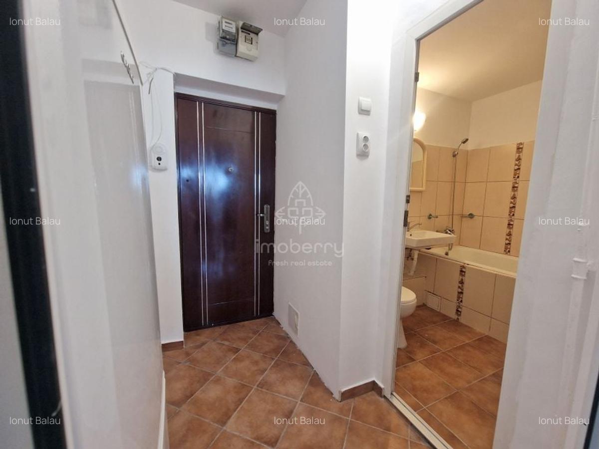 Garsoniera Str. Latea Gheorghe - Ghencea | Tramvai 41 - 3 min | Metrou - 15 min - 7