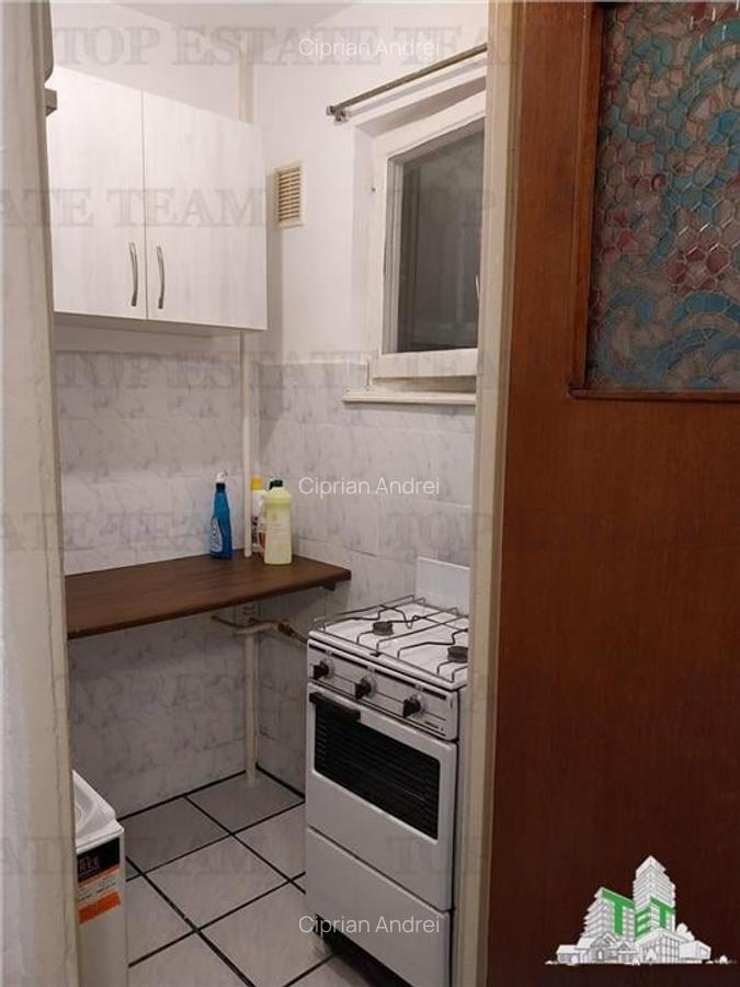 Garsoniera de vanzare in zona Favorit, mobilat si utiliat - 7