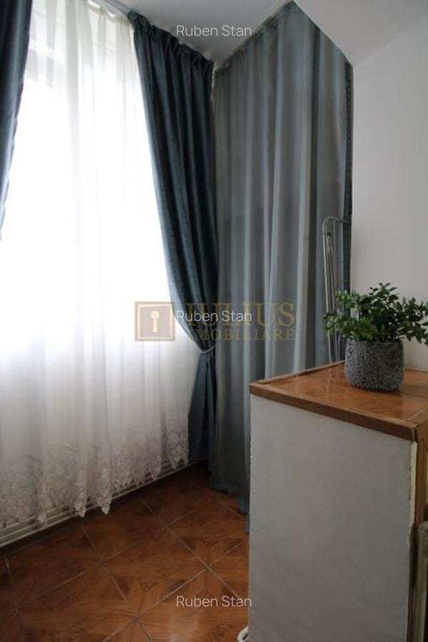 Aradului, 3 camere + 2 bai,  centrala proprie - 8