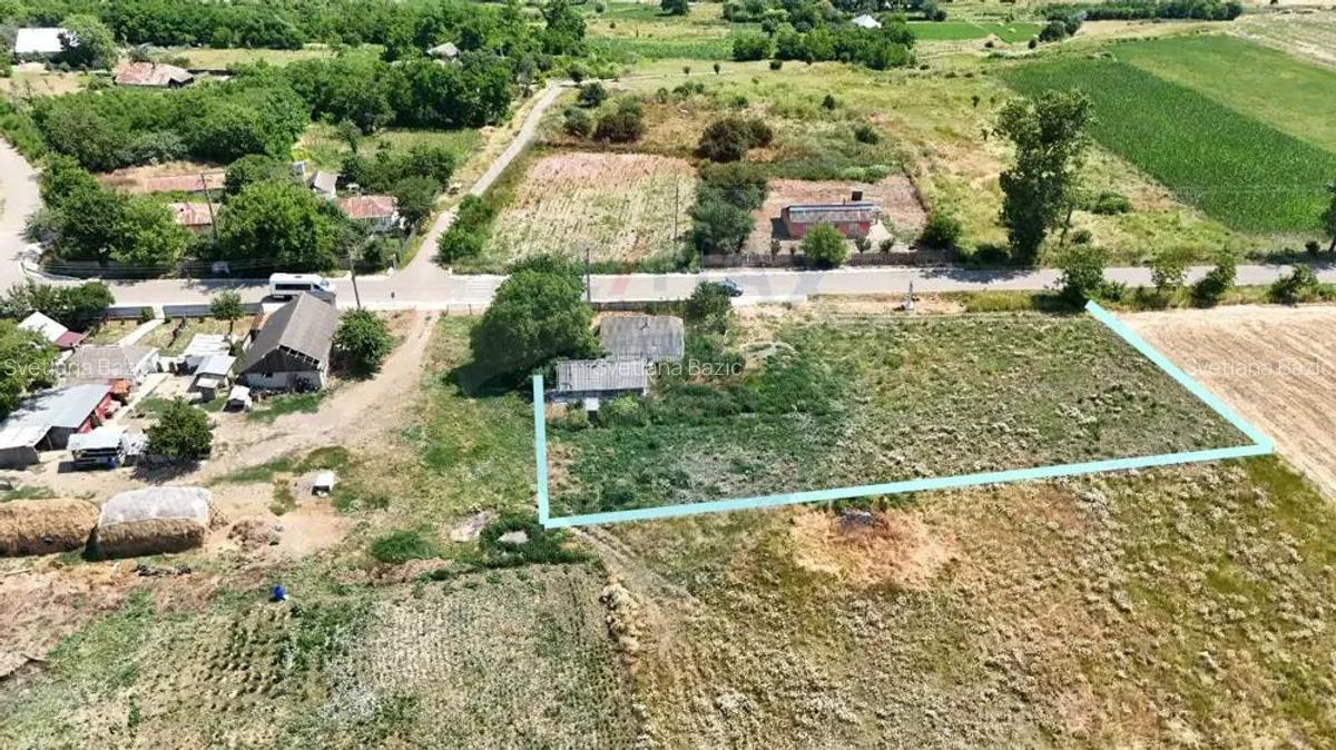 Casa batraneasca cu teren intravilan in apropiere de de Boto?ani - 9