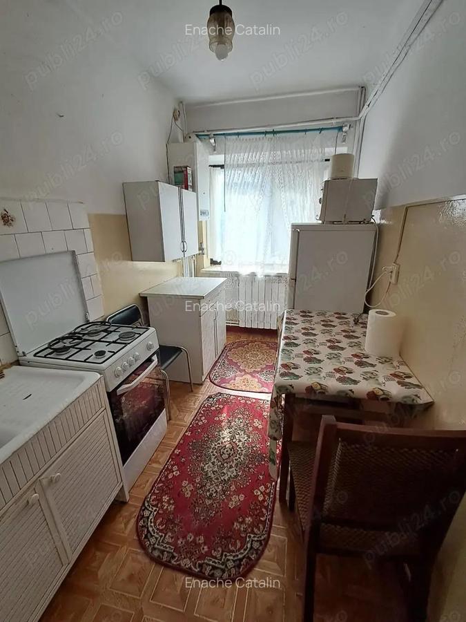 Apartament 2 camere Zona Capela Militara - etaj 2 3 - 53 mp - 8