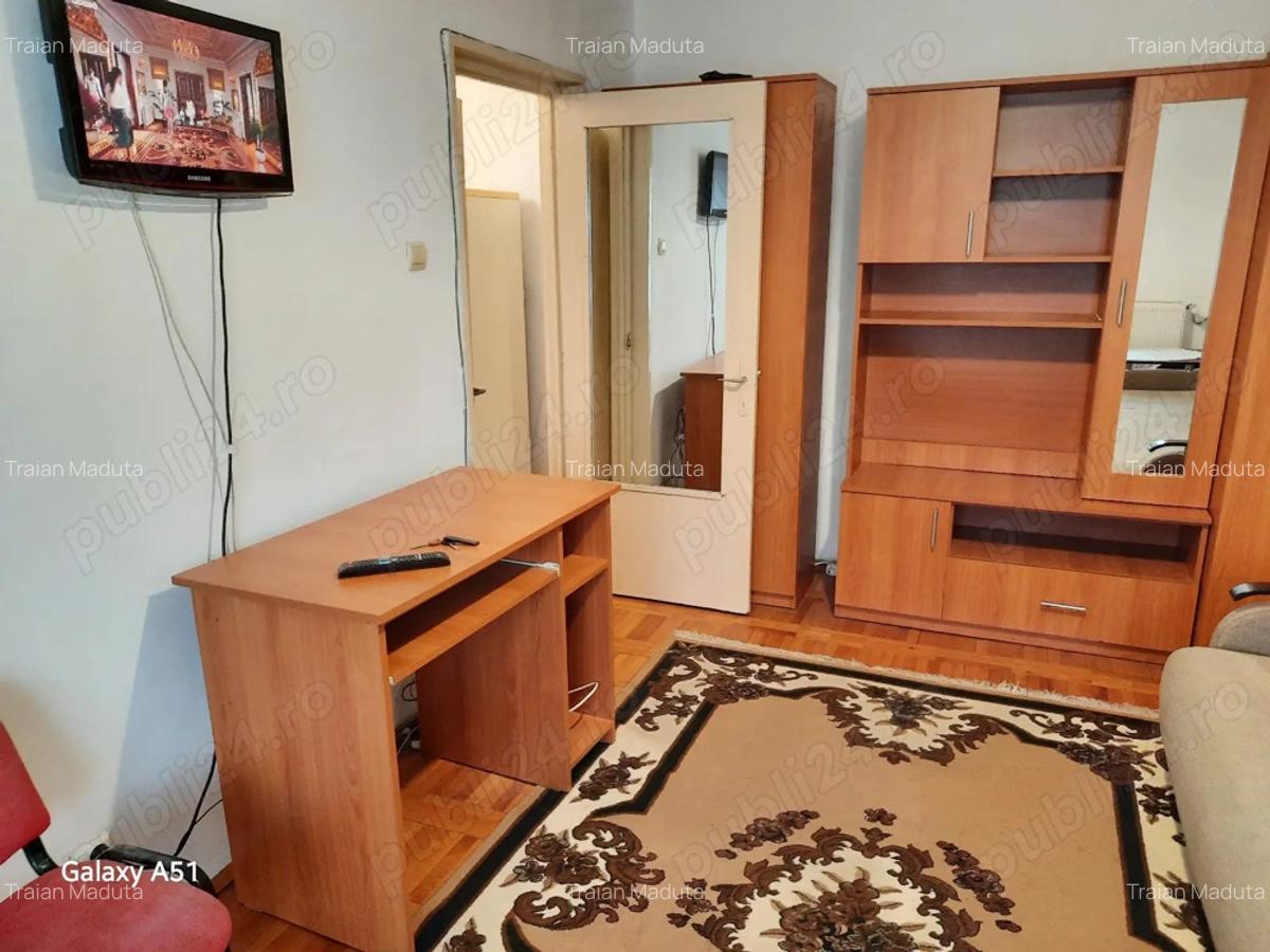 Proprietr, inchiriez garsoniera 32mp, central, confort 1,etaj 3, balcon, complet utilat. Tel. 0722.3 - 2 Proprietr, inchiriez garsoniera 32mp, central, confort 1,etaj 3, balcon, complet utilat. Tel. 0722.3 - 2