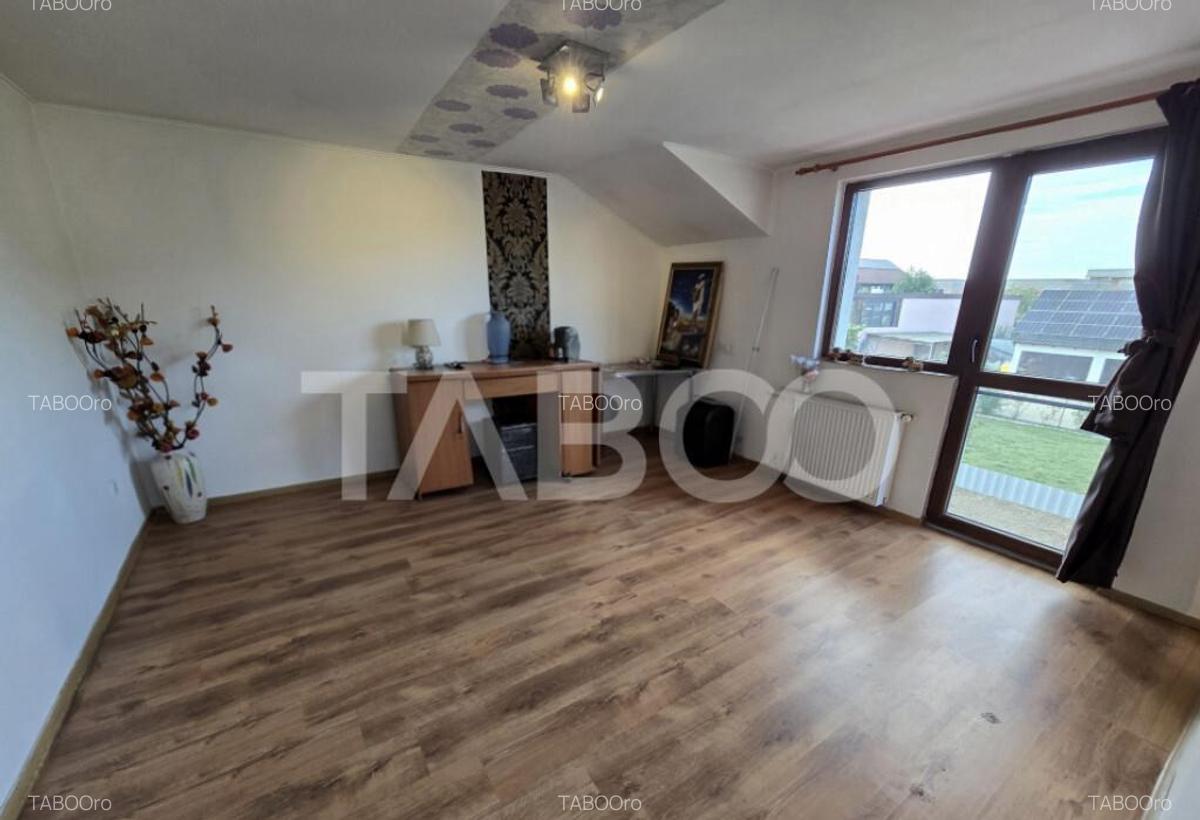 Casa de vanzare cu 6 camere 2 parcari curte libera 200 mp in - 11