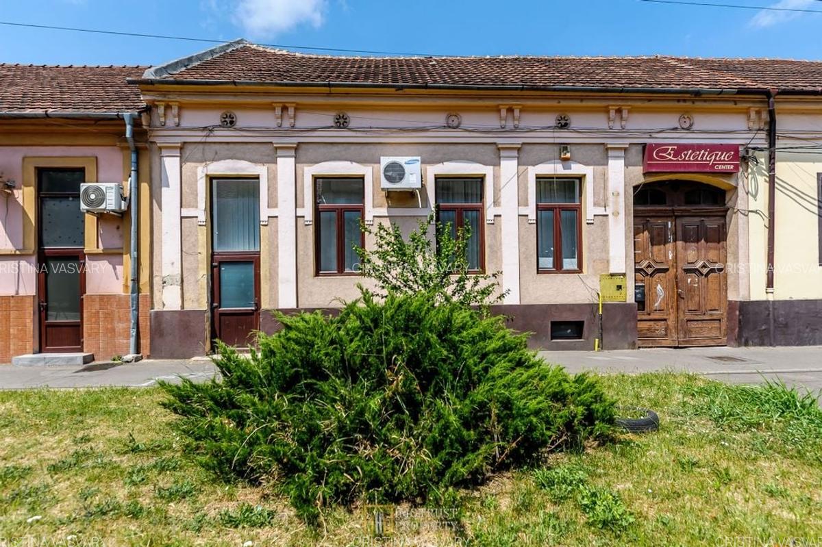De vanzare casa ultracentrala- Str. Augustin Doinas, Arad | 98 mp - 1