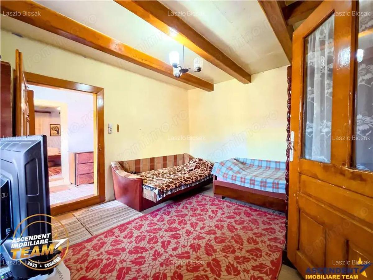 Casa traditionala din lemn, cu sura din piatra, Arcus, Covasna. - 20