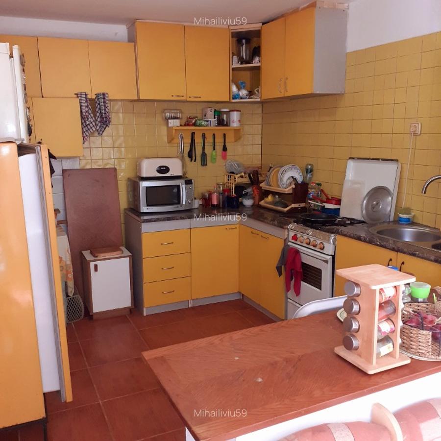 CASA 4 camere  si curte în Super zonă verde și intimă. - 9