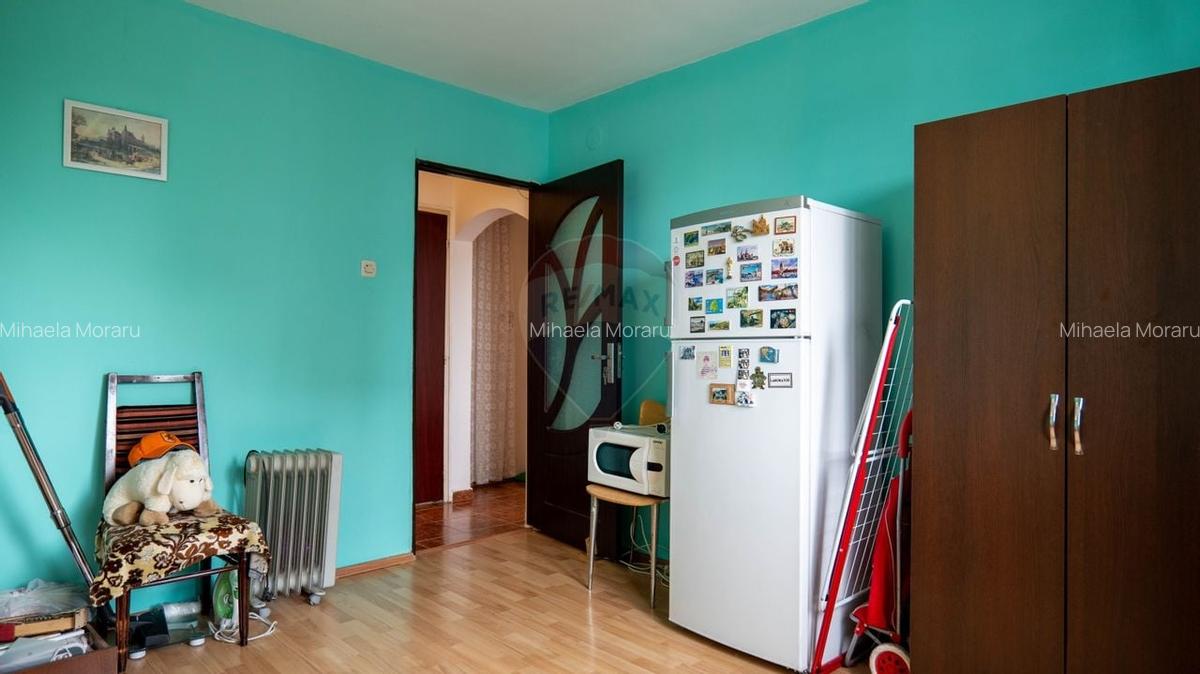 Vanzare apartament 3 camere, decomandat, zona Rahova - 9