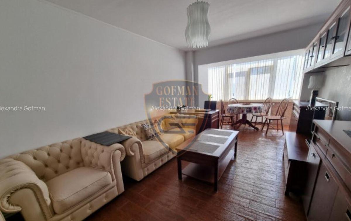 Apartament 4 camere, etaj 2/4, zona Delfinariu - 1