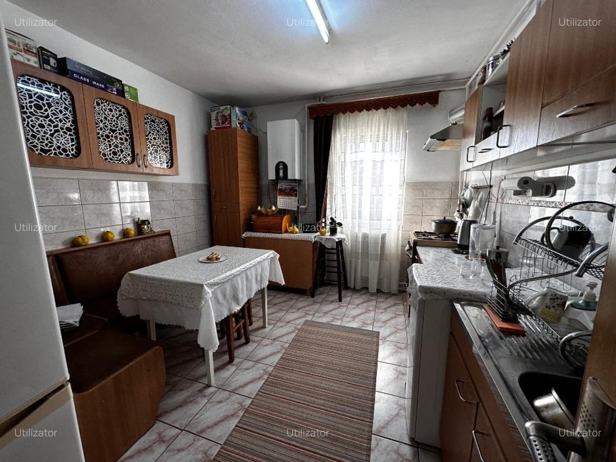 Apartament 2 camere, decomandat, mobilat, etaj 3/4, Calea Republicii, Bacau - 9