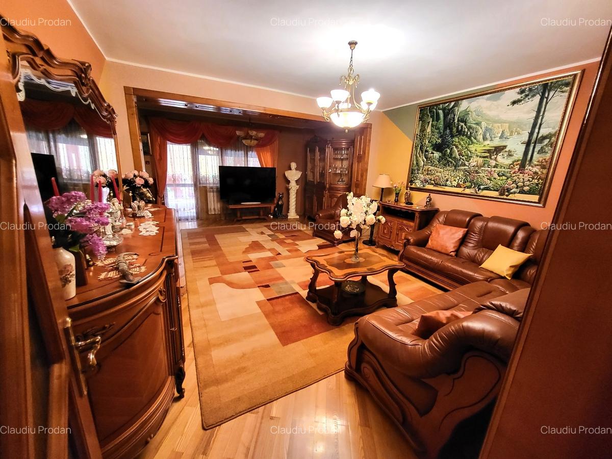 Vilă / Clădire pentru birouri Ultracentral - 4 Vilă / Clădire pentru birouri Ultracentral - 4